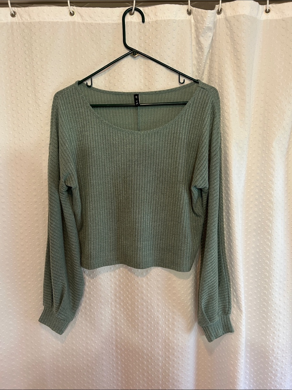Zaful Ribbed Knit Top with Great Sleeves - S